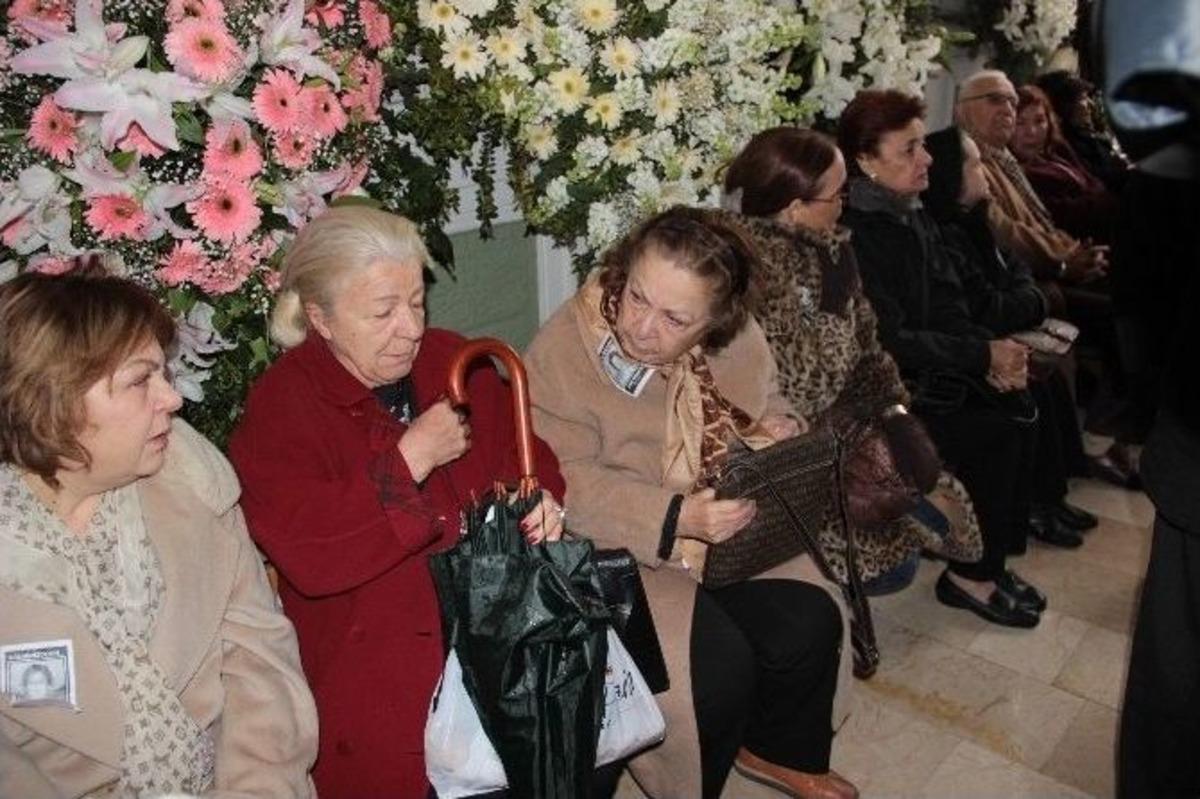 &Uuml;nl&uuml; Y&ouml;netmen Ve Yapımcı Ayşe Ersayın, Son Yolculuğuna Uğurlandı