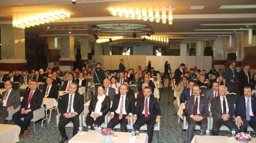 Eczacılıkta Muvazaa İle Etkin M&uuml;cadele &Ccedil;alıştayı Başladı
