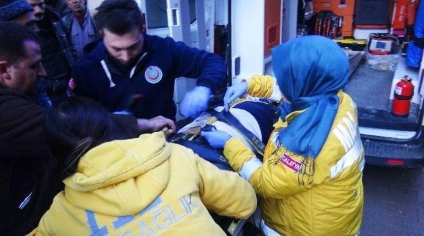 - 6 Katlı Binanın &Ccedil;atısından D&uuml;şen Gen&ccedil; Hayatını Kaybetti