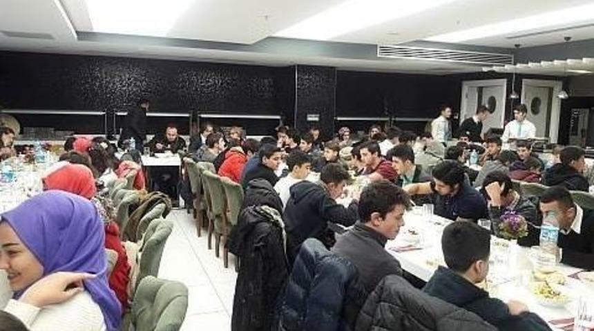 Bitlisli &Ouml;ğrencilerin Bolu Gezisi