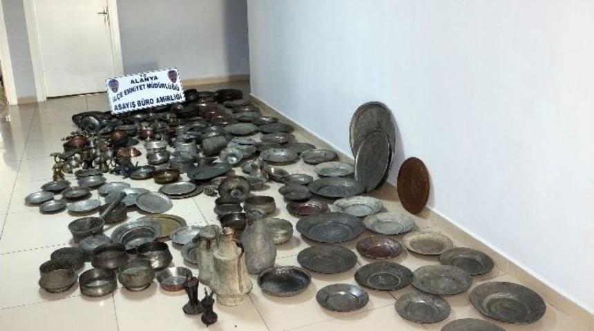 Antikacıdan &Ccedil;aldı, Hurdacıya Sattı