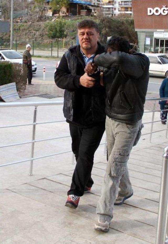 Antikacıdan &Ccedil;aldı, Hurdacıya Sattı 1