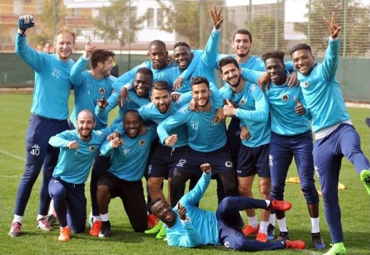 Aytemiz Alanyaspor&rsquo;da Gen&ccedil;lerbirliği Mesaisi S&uuml;r&uuml;yor