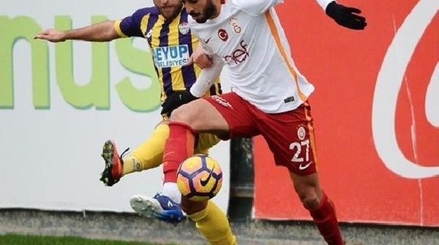 Galatasaray, Antrenman Ma&ccedil;ında Ey&uuml;pspor'u 4-0 Mağlup Etti