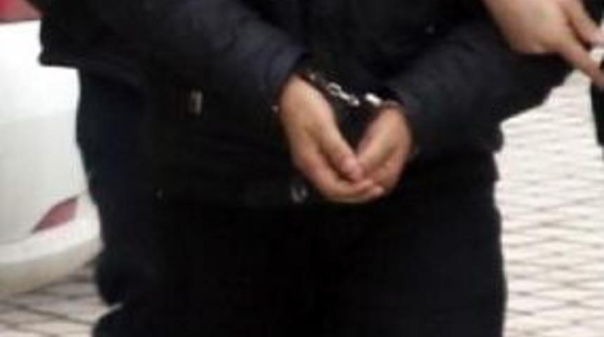 Deaş Ş&uuml;phelisi Iraklı Iki Kardeşe Otogarda G&ouml;zaltı