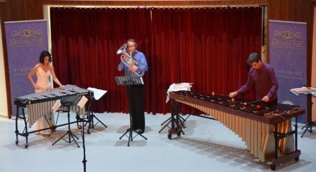 Z&uuml;rih Marimba Duo, S&uuml;leymanpaşalıları Kendinden Ge&ccedil;irdi