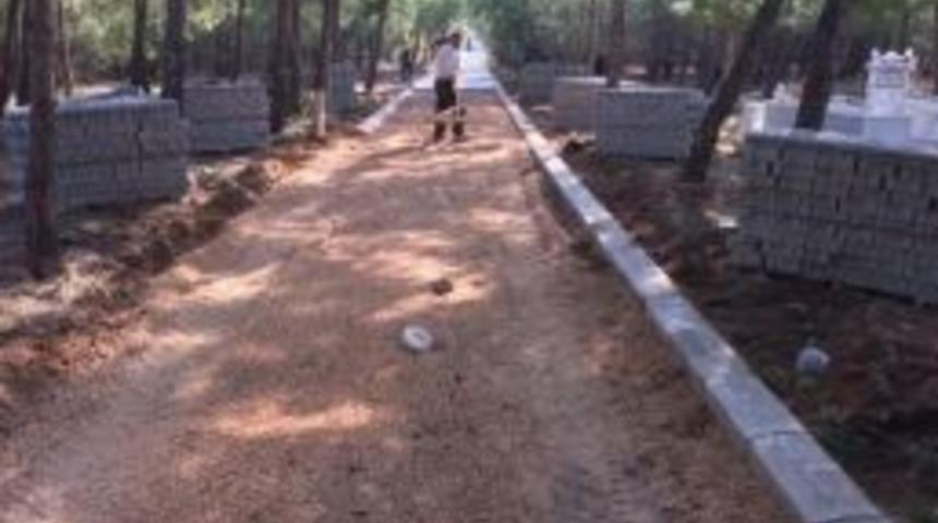 Mezarlık Yoluna Parke Taşı