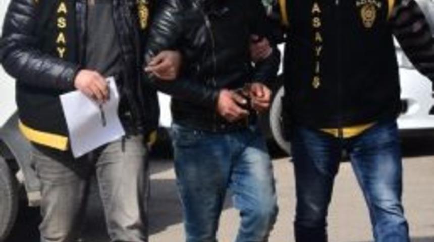 Kapka&ccedil; Zanlısı İmza Atmaya Gittiği Polis Merkezinde Yakalandı