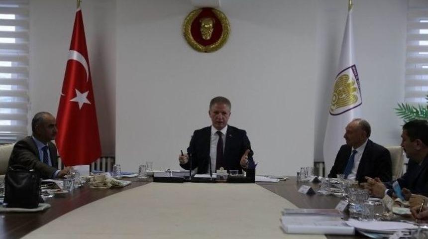 D&uuml;ğ&uuml;n&uuml;n&uuml; Sivas&rsquo;ta Yapan Gurbet&ccedil;ilere Balayı Bedava