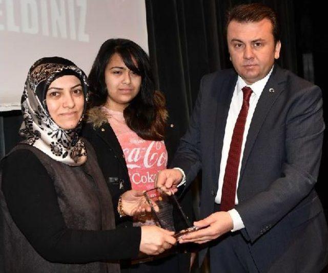 Sütçü İmam Canlandırıldı, Vatandaşlara Süt Ikram Edildi