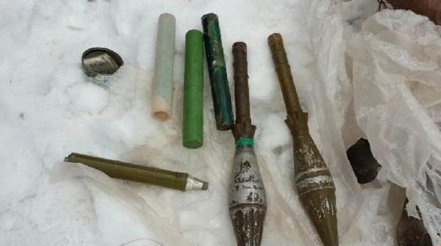 Hakkari'de Pkk Cephaneliği Ele Ge&ccedil;irildi