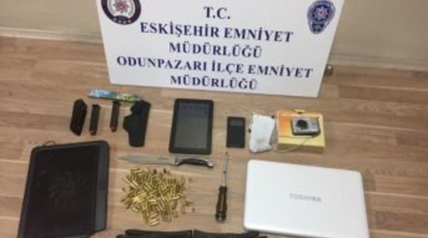 3 Ayrı Evden Hırsızlık Yapan 4 Ş&uuml;pheli Tutuklandı