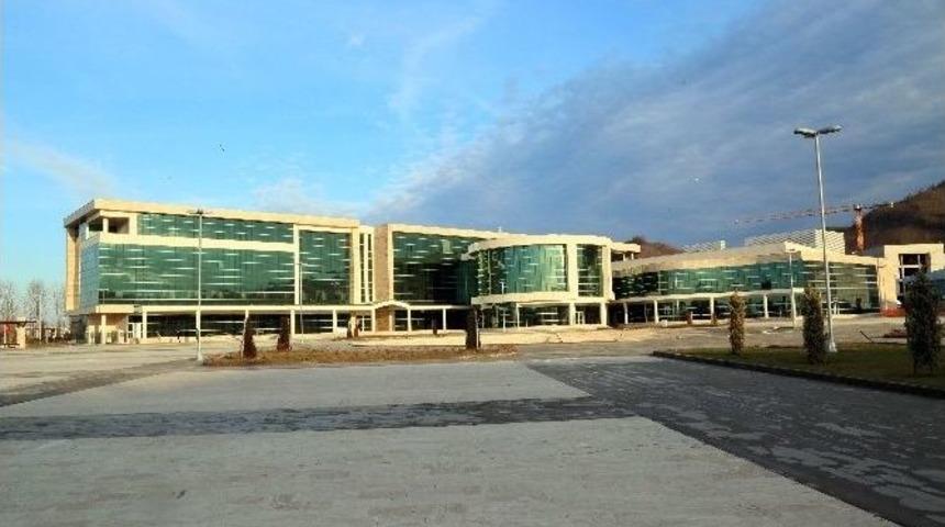 Od&uuml;&rsquo;de Hemşirelik Y&uuml;ksek Lisans Programı İlk Mezunlarını Verdi