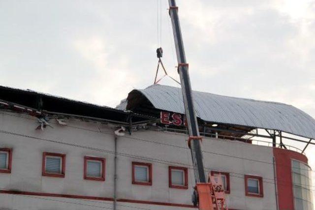 Genç Devlet Hastanesi Çatısı Bir Haftada Ikinci Kez Çöktü