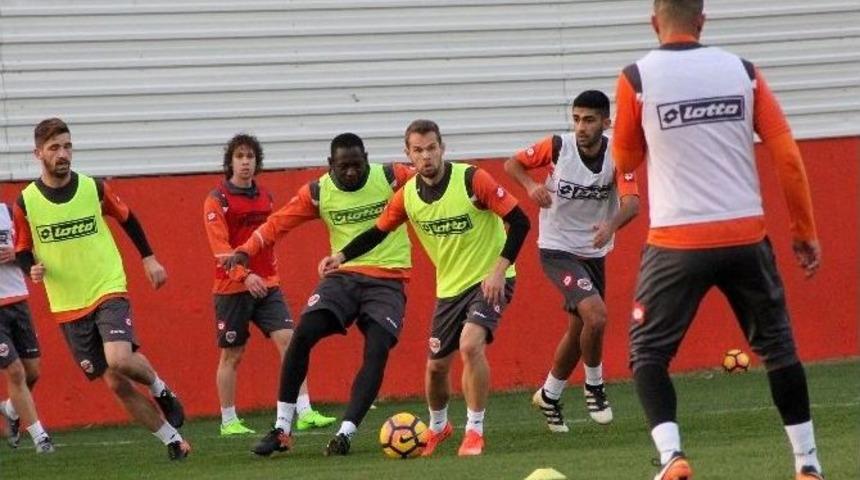 Adanaspor, G&uuml;n&uuml; &Ccedil;ift İdmanla Tamamladı