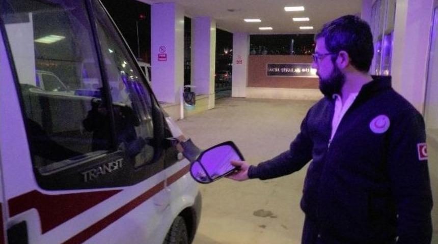 Ambulans İ&ccedil;indeki Yaralılara Lin&ccedil; Girişiminde Bulundular