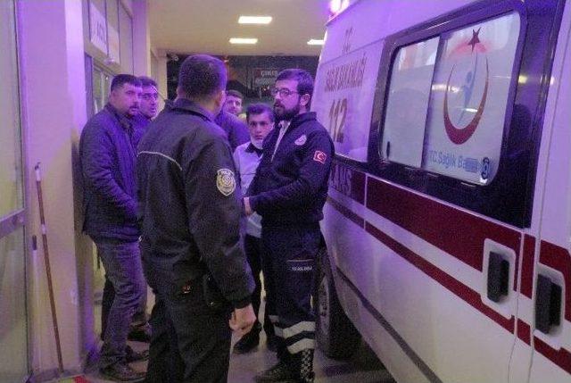 Ambulans İ&ccedil;indeki Yaralılara Lin&ccedil; Girişiminde Bulundular 2