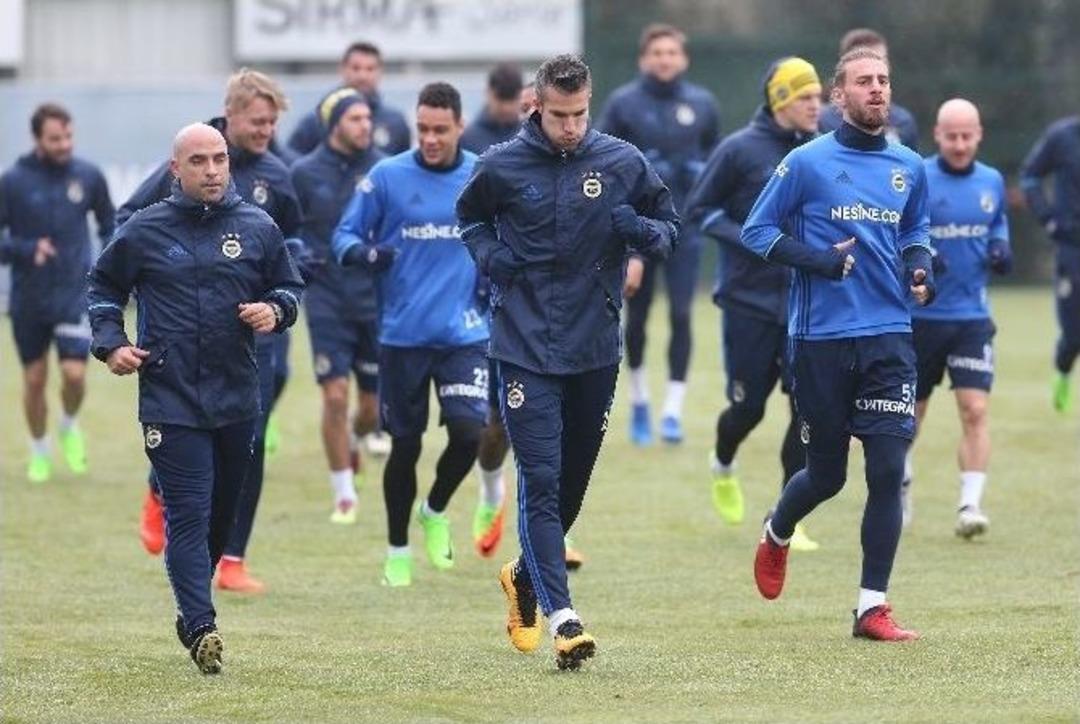 Fenerbah&ccedil;e, Bursaspor Ma&ccedil;ı Hazırlıklarını S&uuml;rd&uuml;rd&uuml;