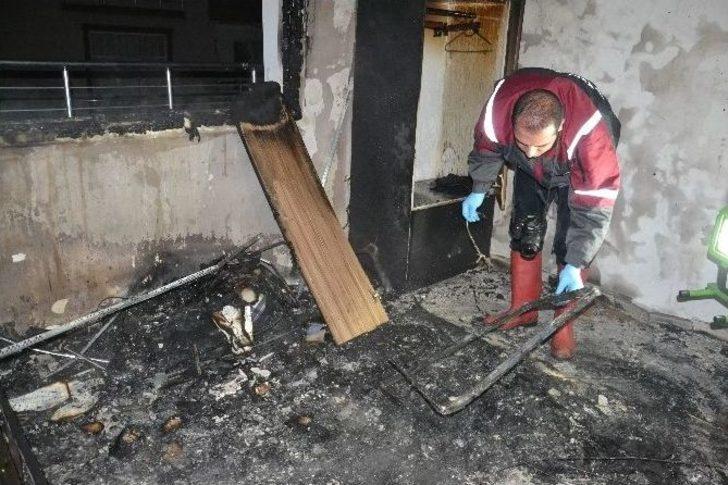 Evinde Çıkan Yangında Dumandan Zehirlenen Öğretmen Hastaneye Kaldırıldı G1