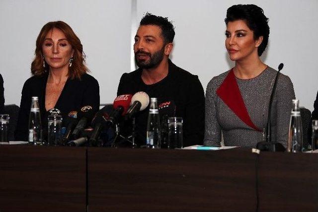 &Uuml;nl&uuml; İsimlerden Kızılay&rsquo;a Yardım Defilesi 2