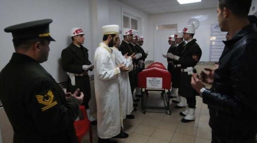 Rus Jetinin Bombaladığı Binada Şehit Olan Uzman &Ccedil;avuş Şahin'e Uğurlama T&ouml;reni