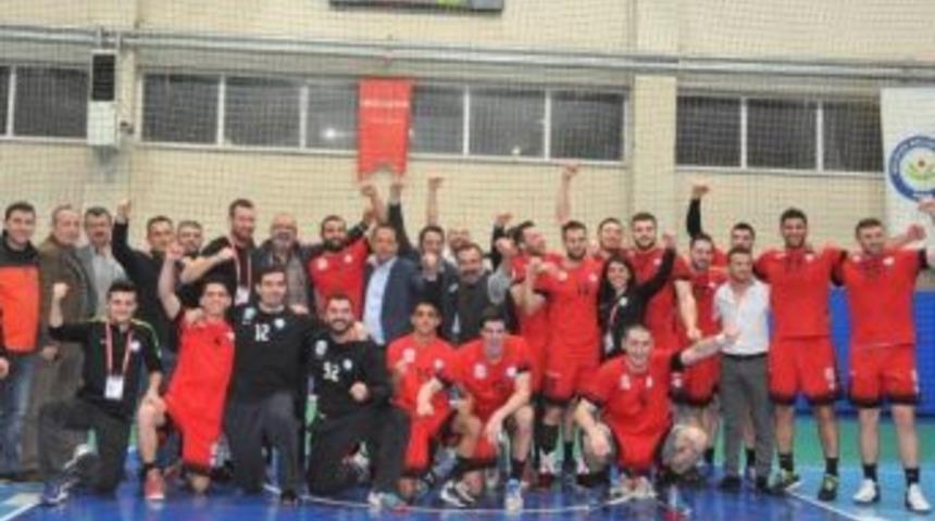 Nil&uuml;fer&rsquo;in Rakibi Aziziye Belediye Termalspor