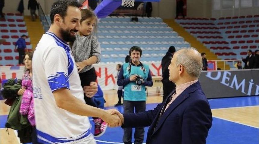 Büyükçekmece Tofaş Deplasmanından Umutlu