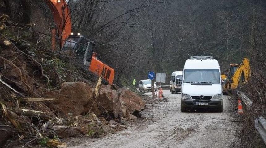 Giresun-şebinkarahisar Grup Yolunda Heyelan