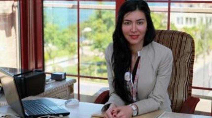 Sevgiliye Hediyede Yeni Trend, Kadına Kaş, Erkeğe Saç