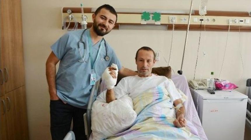 Nevşehir&rsquo;de Mobilya Ustasının Kopan Parmağı Dikildi