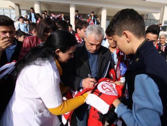 Antalyaspor Teknik Direktörü Çalımbay: Eto'o, Benim Çok Iyi Bir Yardımcım