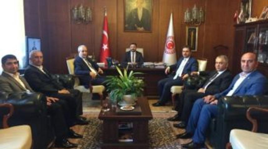 Milletvekilleri Ve Eğitim Bir-sen Eğitimi Konuştu