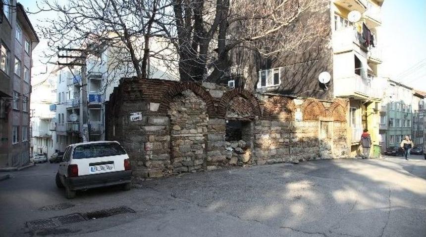 Tarih&icirc; Mektep Şifa Dağıtacak