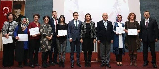 &Ccedil;ankayalı Kadınların Sertifika Heyecanı 1