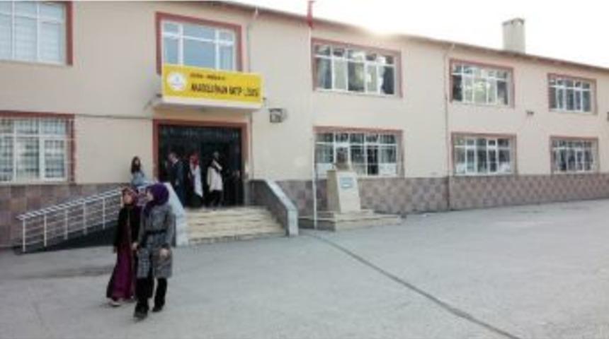 G&uuml;zelyalı Yeni Okul Kazandı