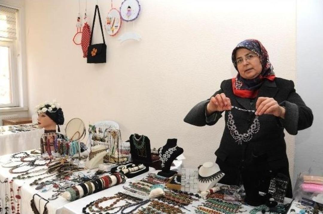 14 Şubat Hediyeleri Hanımeller &Ccedil;arşısı&rsquo;ndan