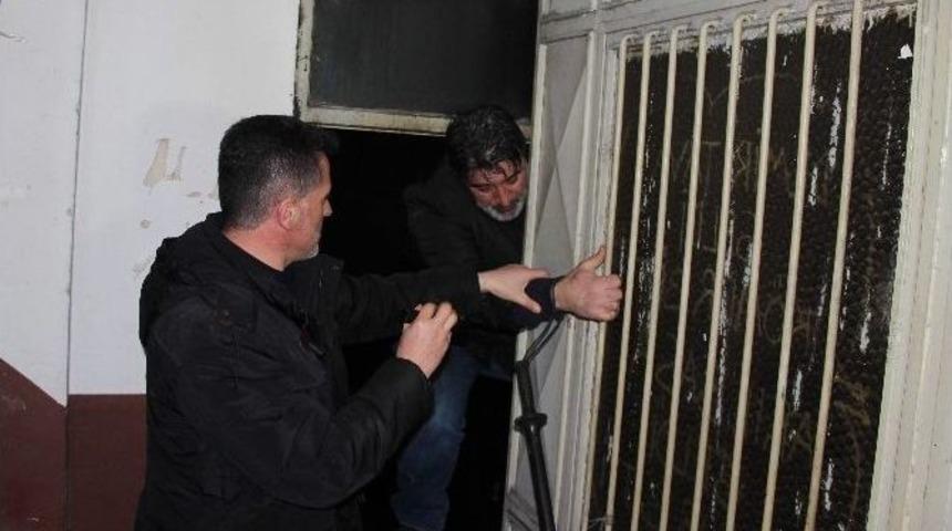 Polis, Kan İzinden Hırsızın Peşine D&uuml;şt&uuml;