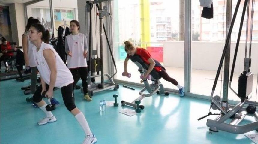 Manisa B&uuml;y&uuml;kşehir&rsquo;de Bayrami&ccedil; Mesaisi