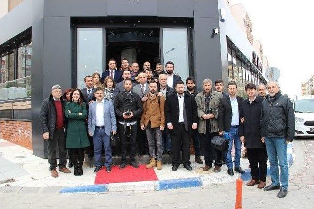 Ak Parti Referandumda Pozitif Dil Kullanacak 1