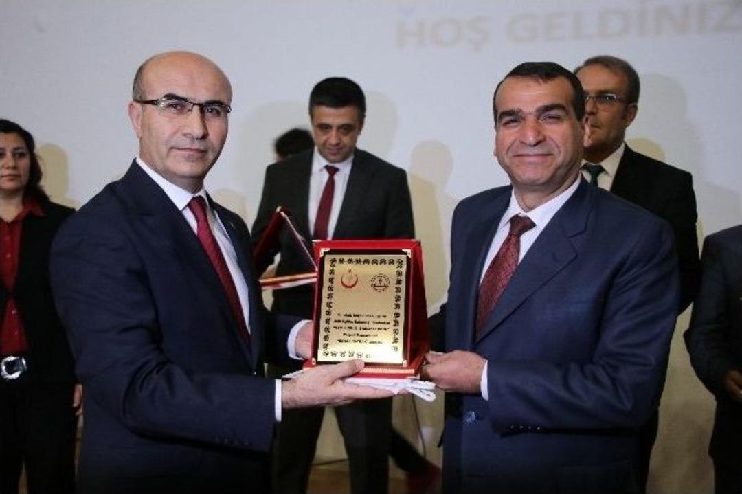 Adana&rsquo;da 170 Okula &ldquo;beyaz Bayrak&rdquo;, 64 Okula &ldquo;beslenme Dostu Okul&rdquo; Sertifikası