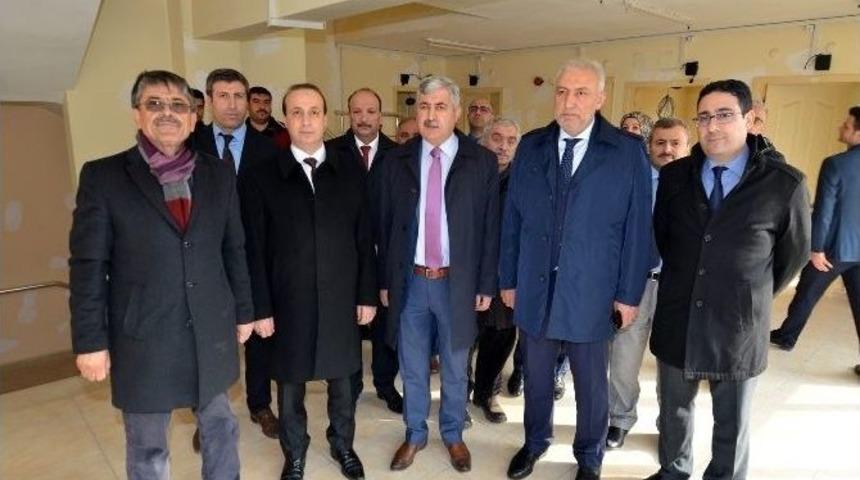 Yeşilyurt Belediyesi &Ccedil;ırmıktı Poliklinik Merkezinin Yapım Masraflarını &Uuml;stlendi