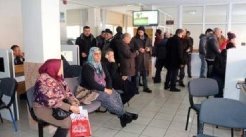 Niğde&rsquo;de 1 Ayda 5 Bin Kişi &Ccedil;ipli Kimlik Başvurusu Yaptı