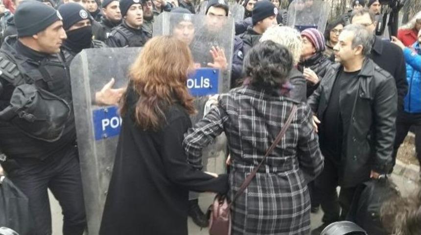 Cebeci Kamp&uuml;s&uuml;&rsquo;nde Khk Protestosuna Polis M&uuml;dahale Etti