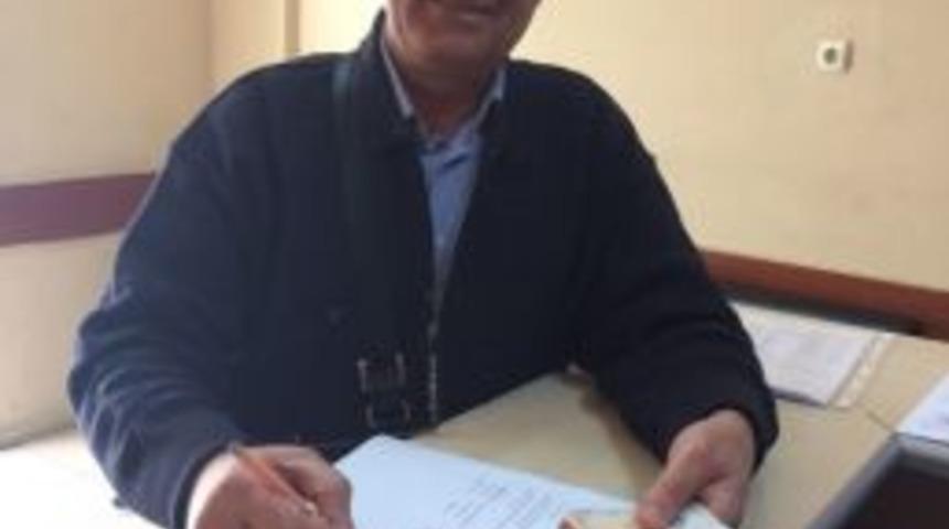 Emekli &Ouml;ğretmen Pazarda Bulduğu Parayı Polise Teslim Etti