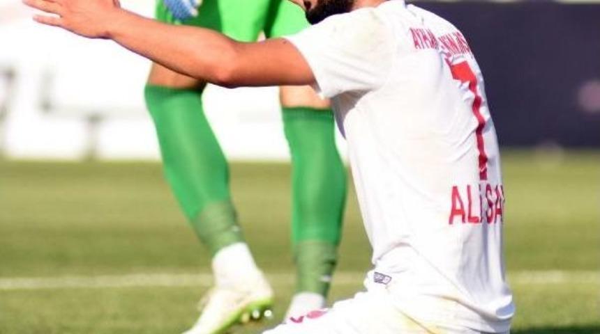 Karşıyaka'da Ali Say Da Kadro Dışı