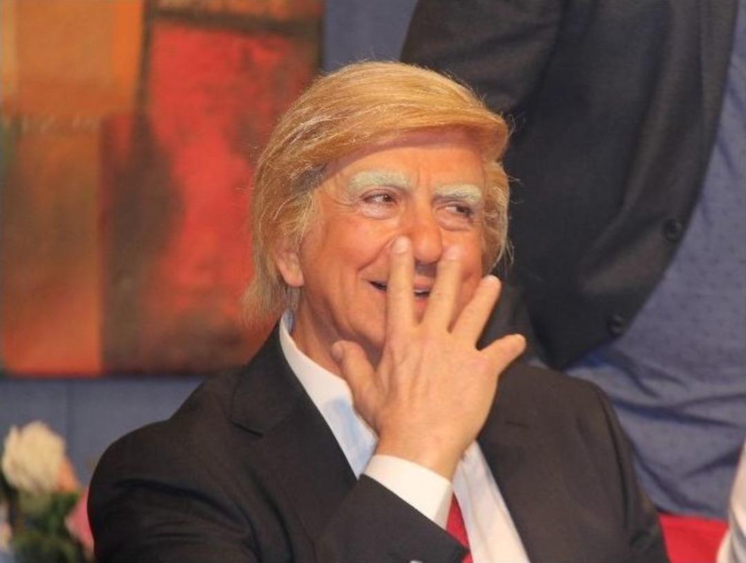 Donald Trump İstanbul&rsquo;da Sahneye &Ccedil;ıktı