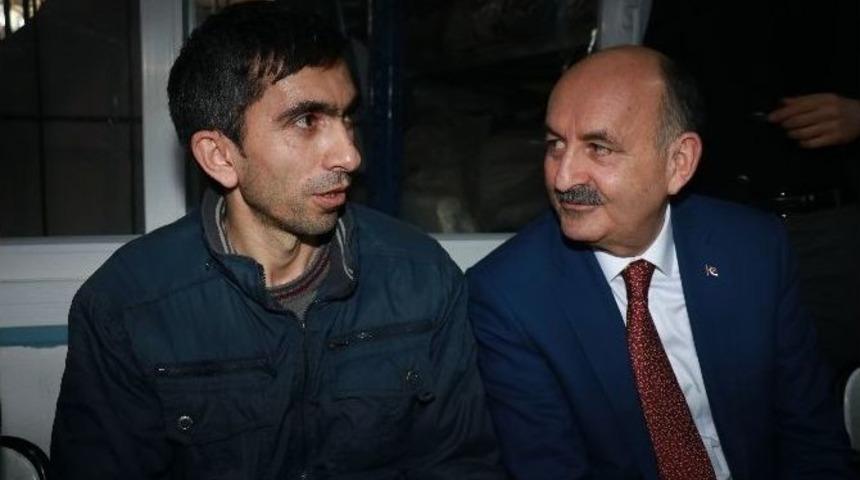 Bakan M&uuml;ezzinoğlu İş&ccedil;ilerle Buluştu