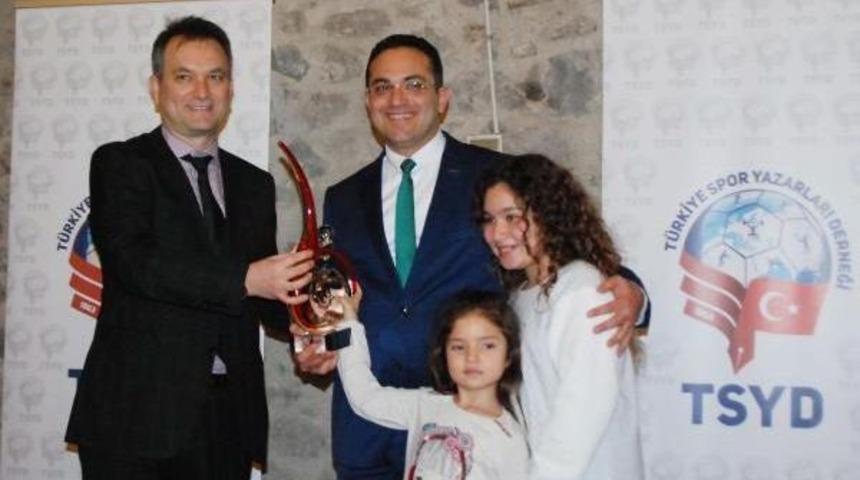 Tsyd İzmir'den G&ouml;rkemli T&ouml;ren