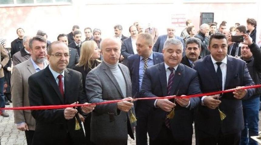 Akhisar Kitap G&uuml;nleri Fuarı A&ccedil;ıldı