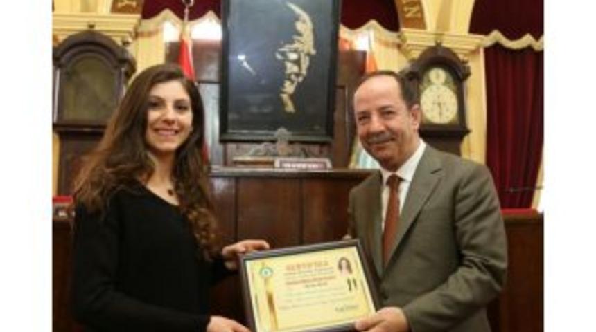 Diksiyon Kursu Sertifikaları Teslim Edildi